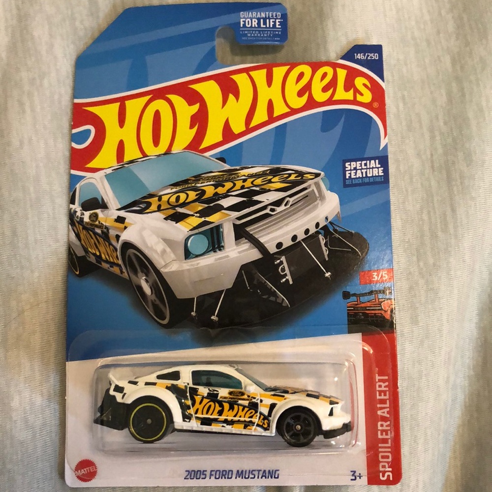 Hot Wheels 2005 Mustang
